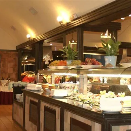 Concorde Hotel 4*