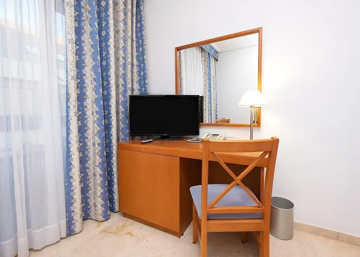 Concorde Hotel 4*